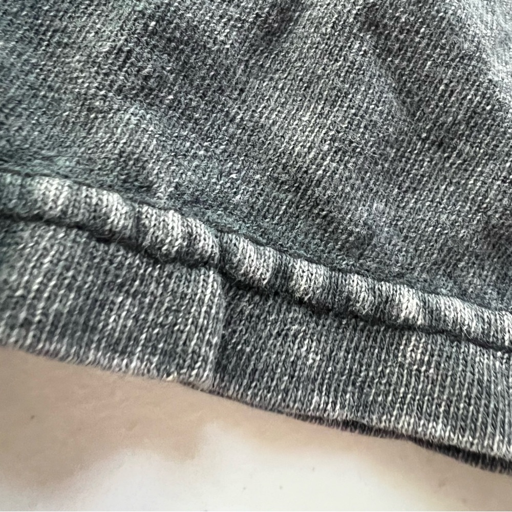 Brandy Melville Charcoal Grey Graphic T-shirt! California! Good condition. - Picture 4 of 8